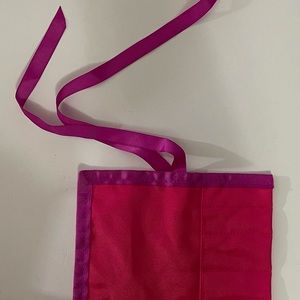 Clinique Pink Hanging Cosmetic case with pockets NEW Unused